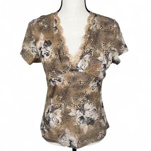 Tan floral short sleeve blouse with a beaded‎ lace collar
